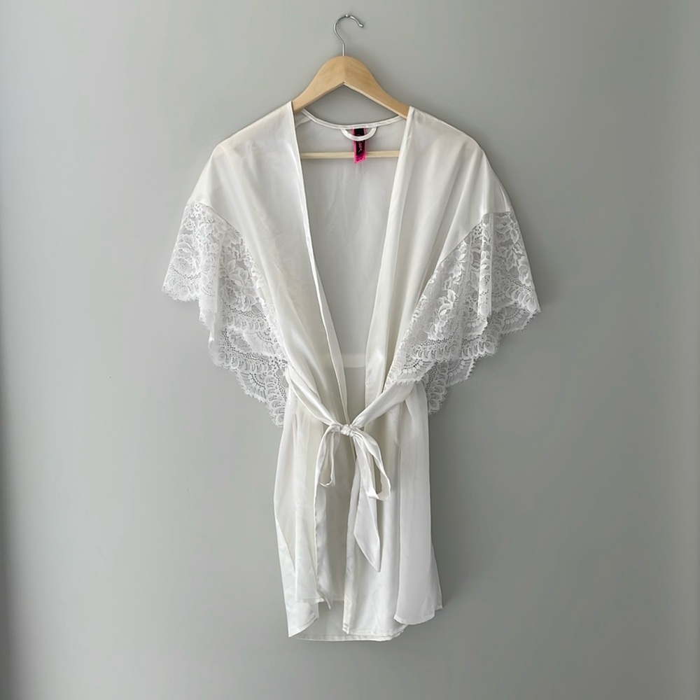 La SENZA White Lace Trim Robe